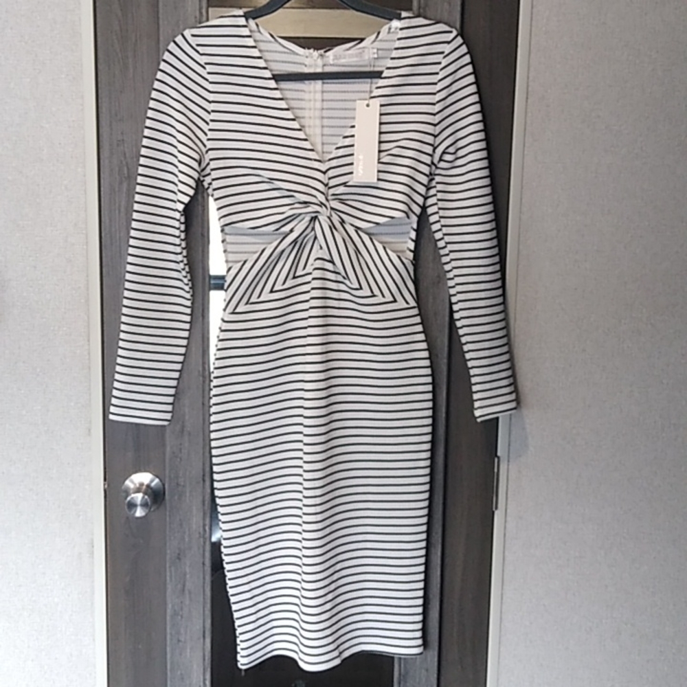Lily Whyt dress size 8